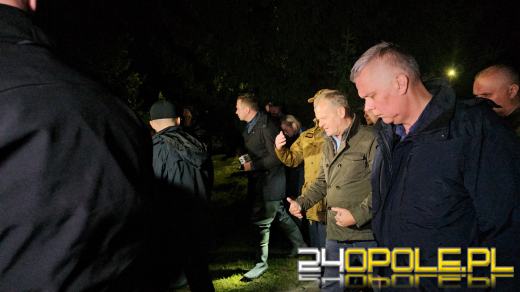 Cały dzień trwają działania ratownicze i zabezpieczające. Fotorelacja 