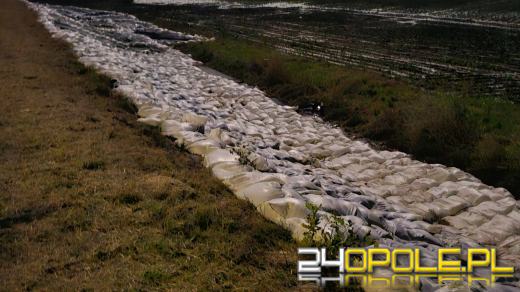 Narok: Intensywne prace przynoszą skutki. Trwa uszczelnianie wału