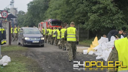 Narok: Intensywne prace przynoszą skutki. Trwa uszczelnianie wału