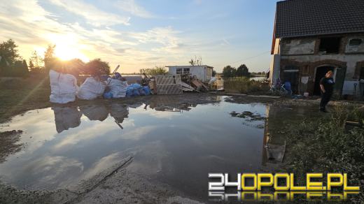 Trwają intensywne działania ratownicze. Dwie wyrwy w Ptakowicach