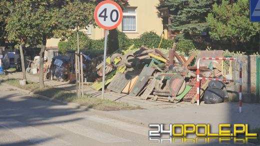 Po ustąpieniu wody ruszyła wielka akcja sprzątania - przypominamy o bezpieczeństwie