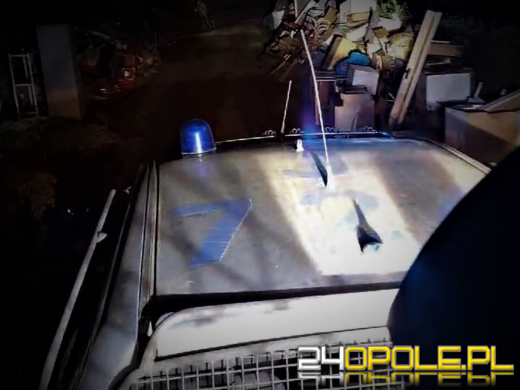 Policja z Żandarmerią Wojskową pod osłoną nocy patroluje tereny powodziowe