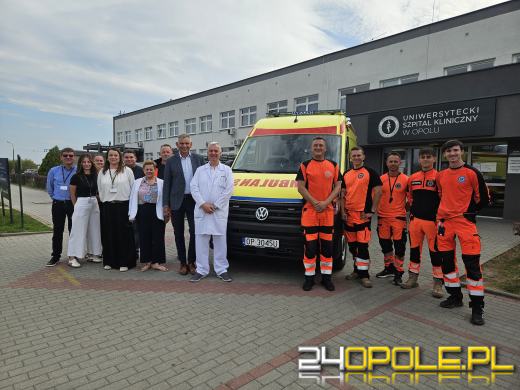 Nowa karetka zakupiona przez Uniwersytecki Szpital Kliniczny w Opolu