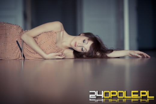 Eleganckie sukienki damskie - twoja przewodniczka po trendach i stylizacjach