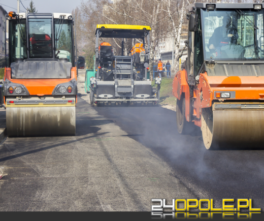 Operatorzy maszyn drogowych "na podwójnym gazie"