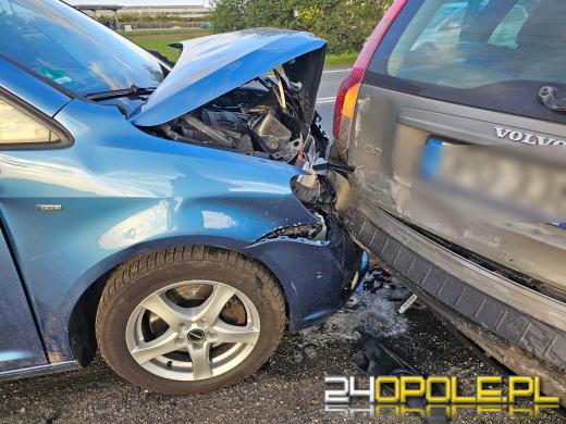 Wypadek na ul. Braci Kowalczyków: cztery pojazdy brały udział w karambolu