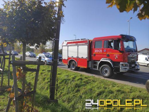 Kierowca skutera wjechał w busa. Jedna osoba w szpitalu