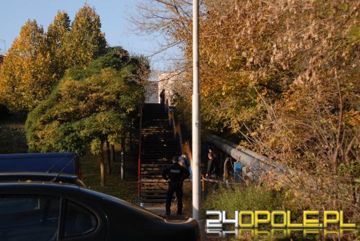 Ciało martwej osoby znalezione na ulicy Hallera w Opolu