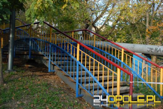 Ciało martwej osoby znalezione na ulicy Hallera w Opolu