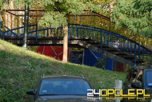 Ciało martwej osoby znalezione na ulicy Hallera w Opolu