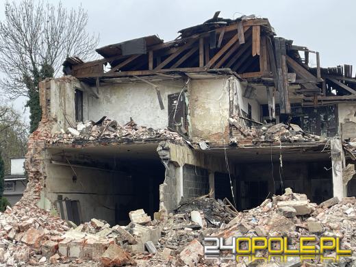 Wyburzanie idzie zgodnie z planem, a kotki odłowione