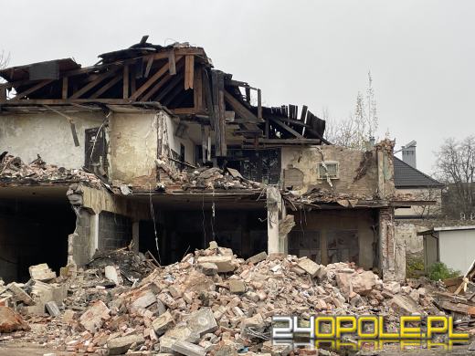 Wyburzanie idzie zgodnie z planem, a kotki odłowione