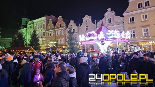 Magiczny początek świątecznego jarmarku na opolskim rynku