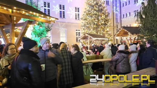 Magiczny początek świątecznego jarmarku na opolskim rynku