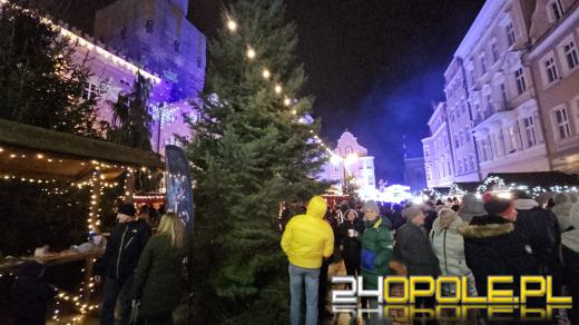 Magiczny początek świątecznego jarmarku na opolskim rynku