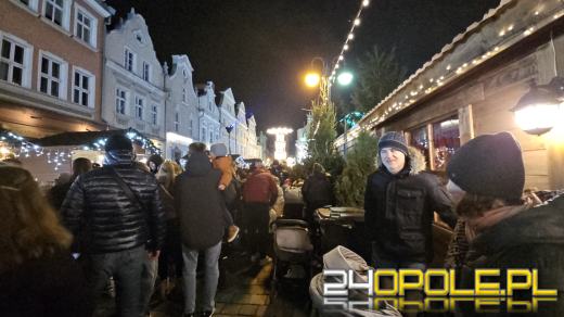 Magiczny początek świątecznego jarmarku na opolskim rynku