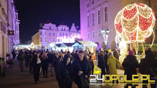Magiczny początek świątecznego jarmarku na opolskim rynku