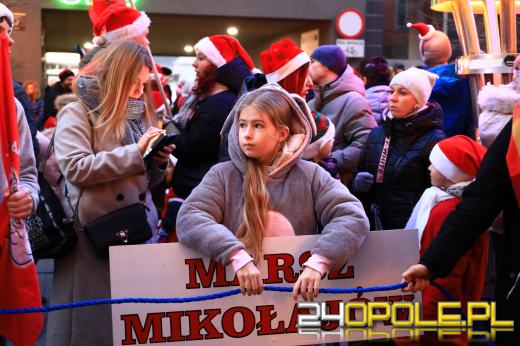 Dziesiąty Marsz Mikołajów w Opolu: tradycja która jednoczy mieszkańców