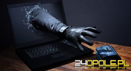 Zainstalował aplikację i stracił 95 tysięcy złotych