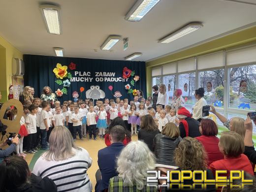 Mikołajkowy prezent dla przedszkolaków. Oficjalnie otwarto nowy plac zabaw