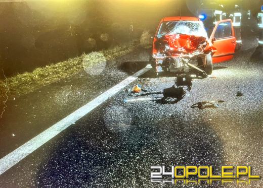 Groźny wypadek na DK94. Kierująca Fiatem z poważnymi obrażeniami