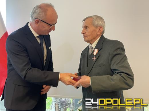 Krzyże Wolności i Solidarności trafiły do zasłużonych działaczy opozycji antykomunistycznej