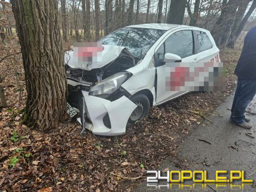 Wypadek drogowy na trasie Murów - Okoły. 23-latek trafił do szpitala