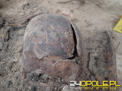 Ekshumacja żołnierzy niemieckich na cmentarzu w Tułach