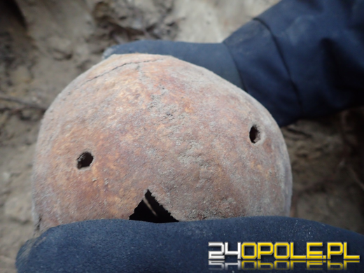 Ekshumacja żołnierzy niemieckich na cmentarzu w Tułach