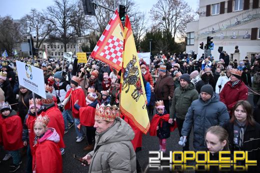 Tradycyjny Orszak Trzech Króli przeszedł ulicami Opola