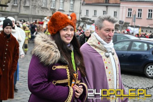 Tradycyjny Orszak Trzech Króli przeszedł ulicami Opola
