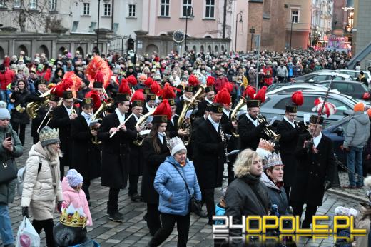Tradycyjny Orszak Trzech Króli przeszedł ulicami Opola
