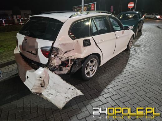 Zderzenie dwóch samochodów na DK45 w Jełowej