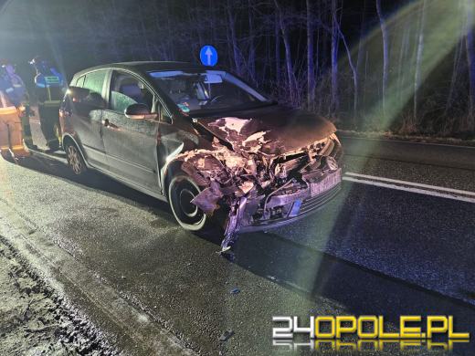 Zderzenie dwóch samochodów na DK45 w Jełowej