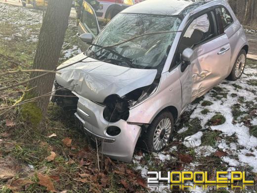 27-latka nie dostosowała prędkości na drodze. Podróż zakończyła się w rowie