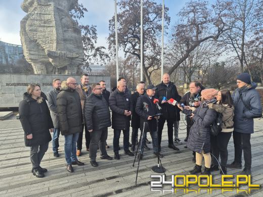 Intensywne polityczne początki kampanii prezydenckiej na Placu Wolności w Opolu