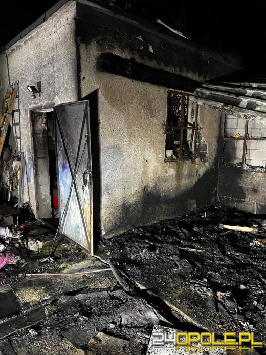 Pożar w Długomiłowicach: strażacy ugasili ogień w warsztacie i altanie