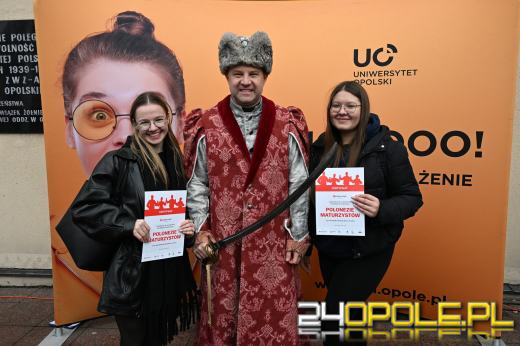 Opolscy maturzyści w akcji, czyli poloneza czas zacząć!