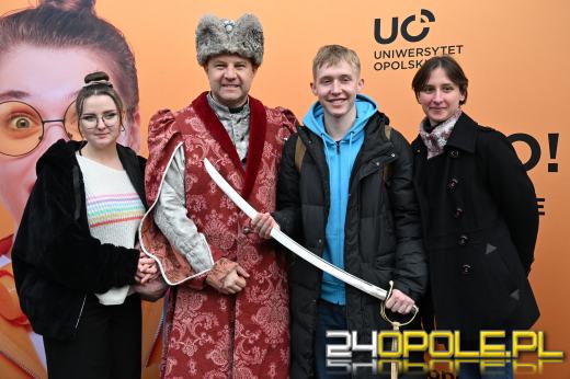 Opolscy maturzyści w akcji, czyli poloneza czas zacząć!