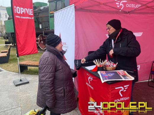 Pociąg do MZK. Podróżuj z miłością - walentynkowa akcja dla podróżnych