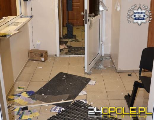 30-latek demolował poczekalnię, próbował wedrzeć się do dyżurki i groził policjantowi