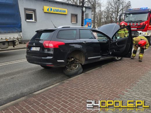 Kup: Nie ustąpiła pierwszeństwa i spowodowała stłuczkę