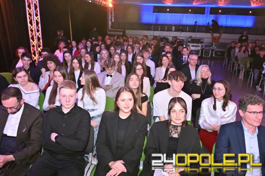 Gala Opolskich Perspektyw 2025. Najlepsze szkoły średnie w województwie nagrodzone