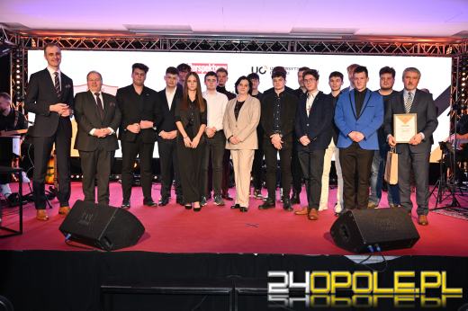 Gala Opolskich Perspektyw 2025. Najlepsze szkoły średnie w województwie nagrodzone