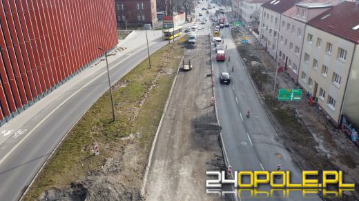 Przebudowa drogi wokół CUP. Sprawdziliśmy jak przebiegają prace budowlane