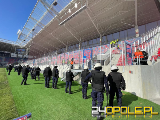 Policja przejęła Stadion Opolski. Ćwiczenia opolskich funkcjonariuszy (VIDEO)