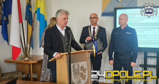 Gmina Strzelce Opolskie przekazała strzeleckim policjantom alkomaty