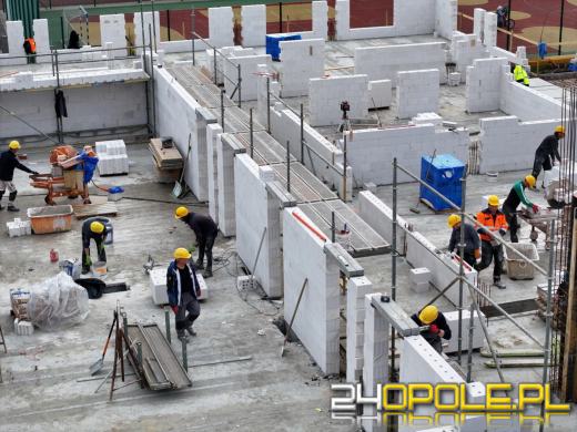 Rozbudowa PSP nr 10 w Opolu: Nowe możliwości dla uczniów