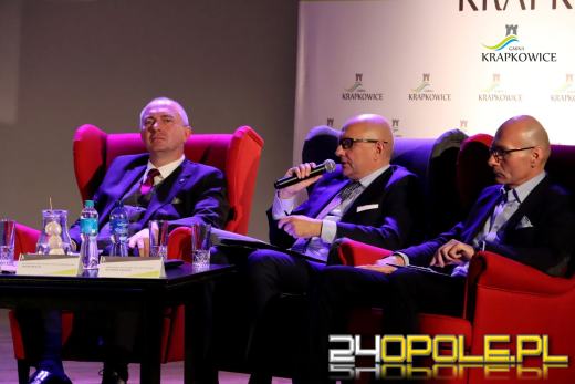 Dyskutowali o przyszłości regionu, rozwoju i inwestycjach. Krapkowickie Forum Gospodarcze za nami