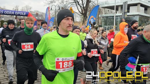Biegacze uczcili pamięć Żołnierzy Wyklętych w Opolu (GALERIA)